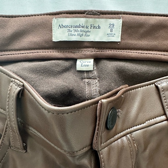 Abercrombie & Fitch Curve Love High Rise 90’s Straight Vegan Leather Pants - Picture 2 of 3